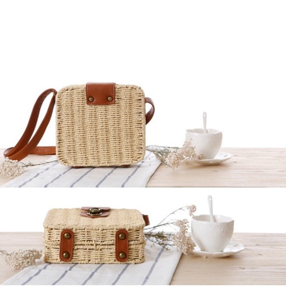 Retro Straw Portable Small Box Woven cross body - Picture 6 of 6